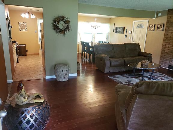 3rd image of 13823 Eunice Ln
