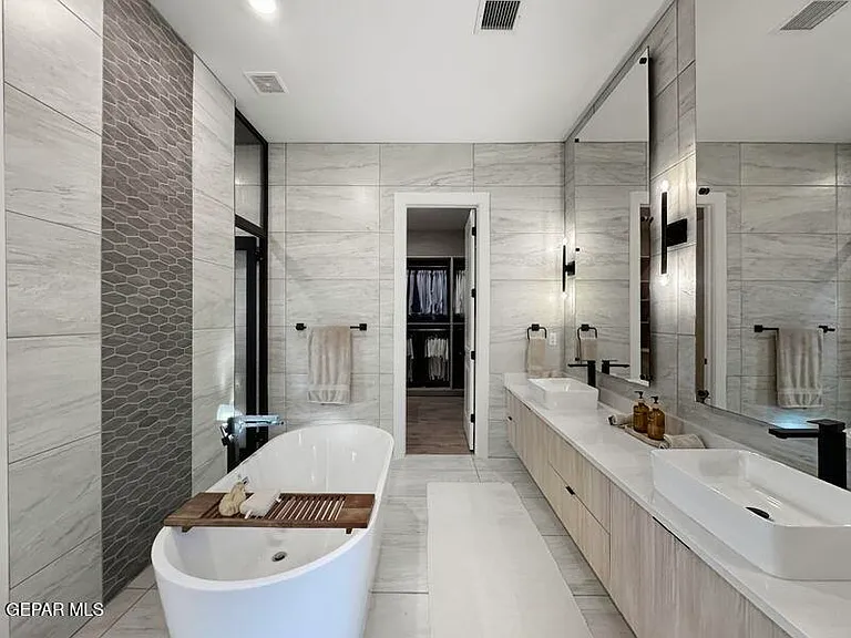 5636 River Run St — Photo 22
