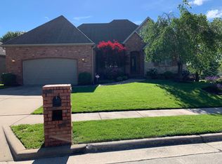 3239 S Linden Ave, Springfield, MO 65804