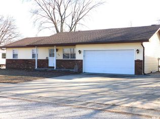 35 Galahad Dr, Rochester, IL 62563