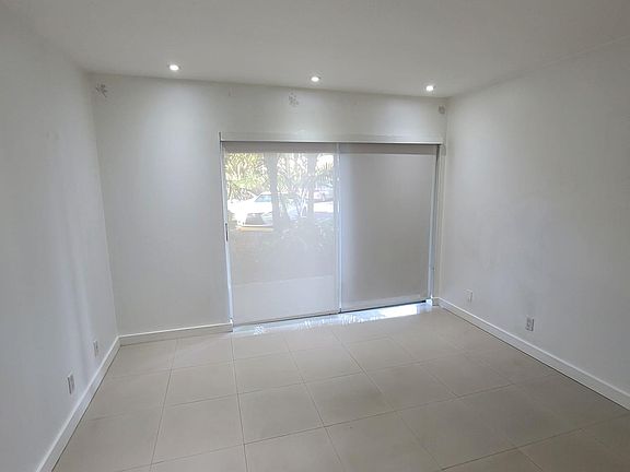 5th image of 7900 Camino Cir APT 104