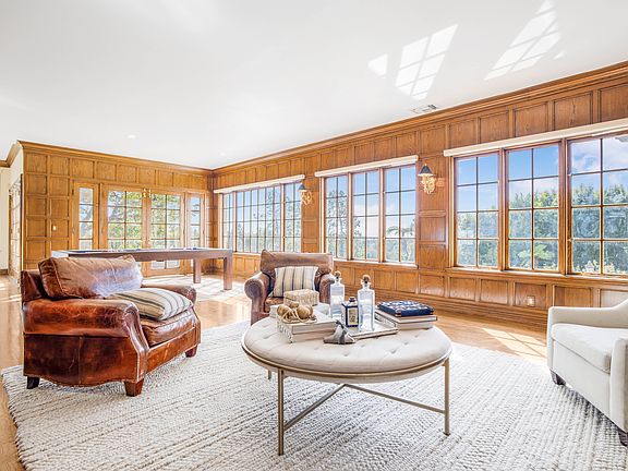 4th image of 543 Perugia Way