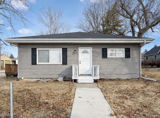 602 E Maple Ave, Conrad, IA 50621