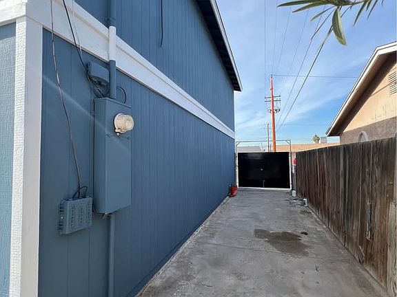 3rd image of 2905 Caney St #5BEDS-3BATHS