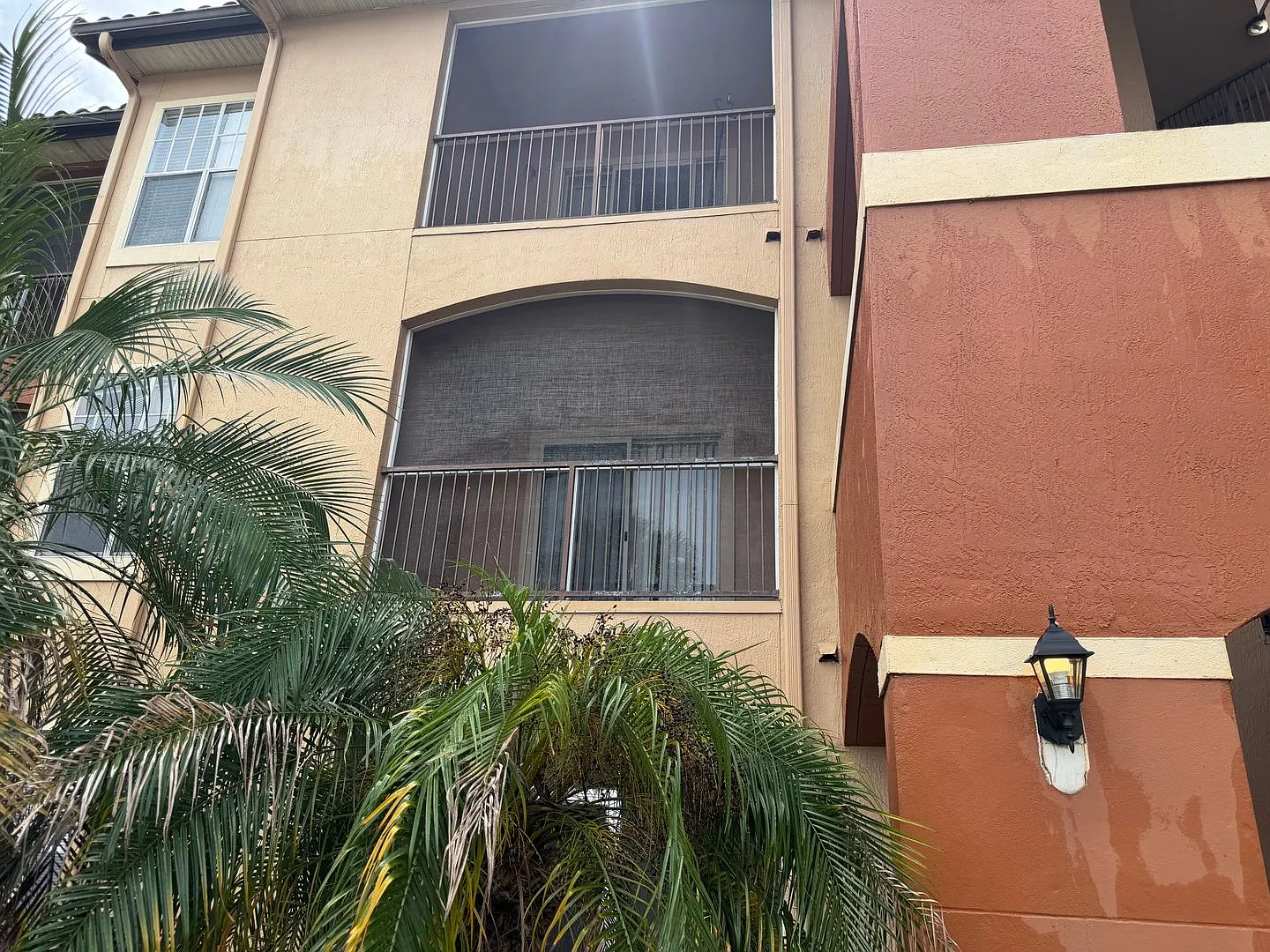 1 Bedroom, 1 Bathroom MetroWest Condo with In-Unit Laundry in Gated Palms Club! — Photo 1