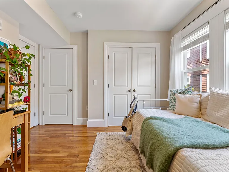 93 Pierce Ave #2 — Photo 11