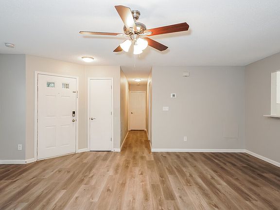 3rd image of 1757 Farm Meadow Dr