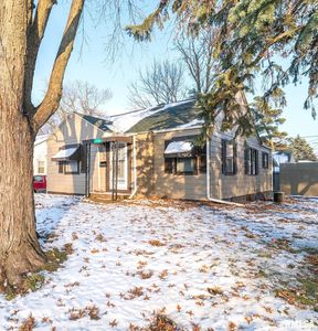 1030 S 13th St, Pekin, IL, 61554