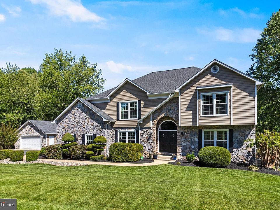 1st image of 2428 Pimpernel Dr