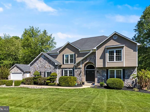 2428 Pimpernel Dr, Waldorf, MD 20603