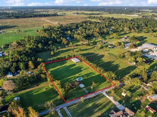 2254 County Road 605, Dayton, TX 77535
