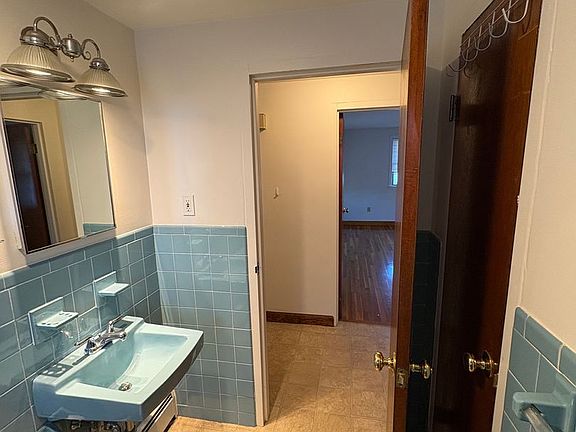 4th image of 600 Cabot St #3