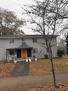 516 Holderness St SW — Photo 1
