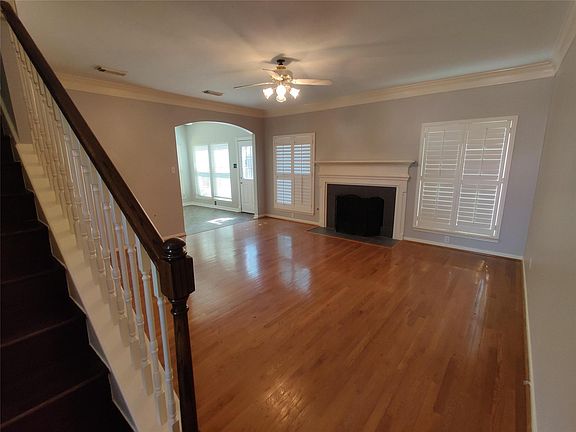 5th image of 11315 Crooked Pine Dr