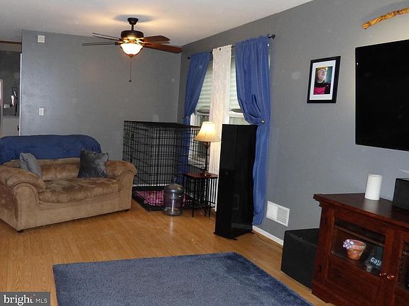 5th image of 381 Marldale Dr