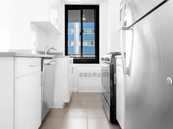 40 West 135th Street image 1 of 10