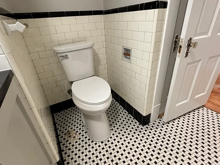 203 Maryland Ave #2 — Photo 38