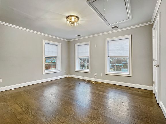 4th image of 632 Main St #C