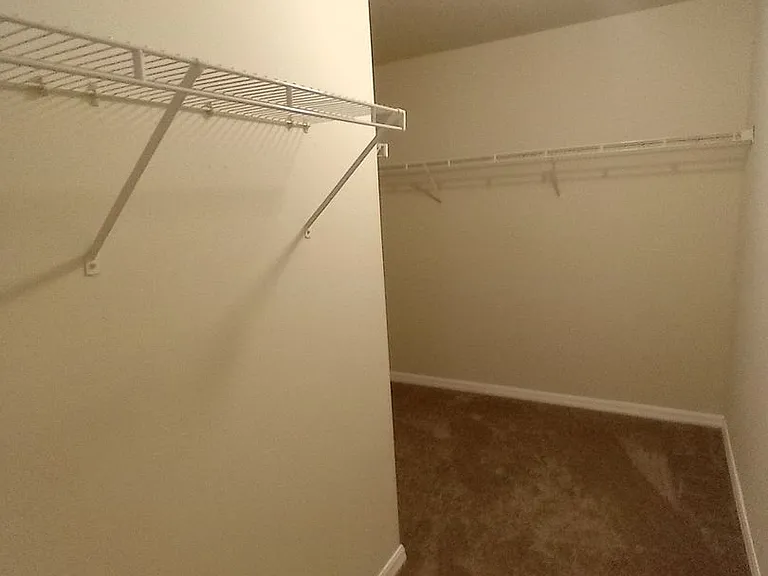 880 E Columbia Ave — Photo 35