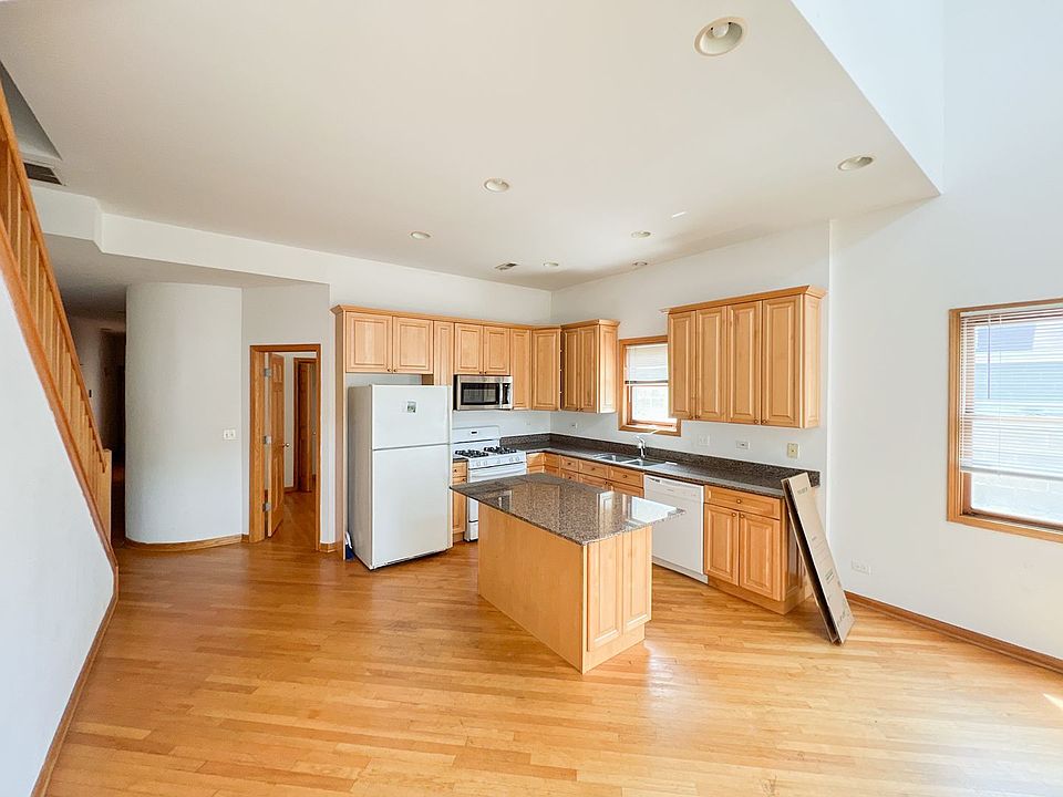 1st image of 2743 N Southport Ave #3S