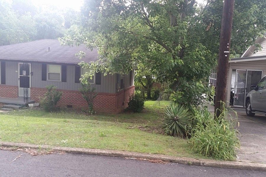 2nd image of 722 W 39th St
