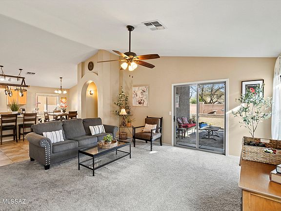 3rd image of 750 W Calle Ormino
