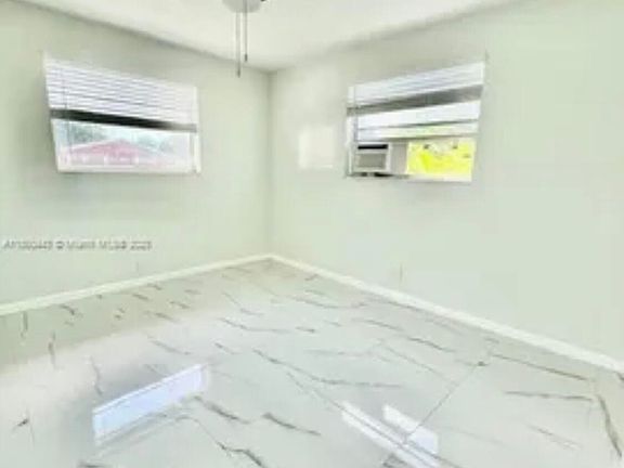 5th image of 4951 SW 26th Avenue #1-2
