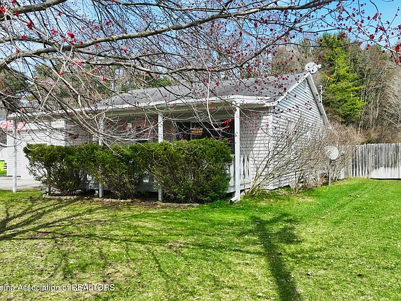 2nd image of 3984 Five Mile Rd