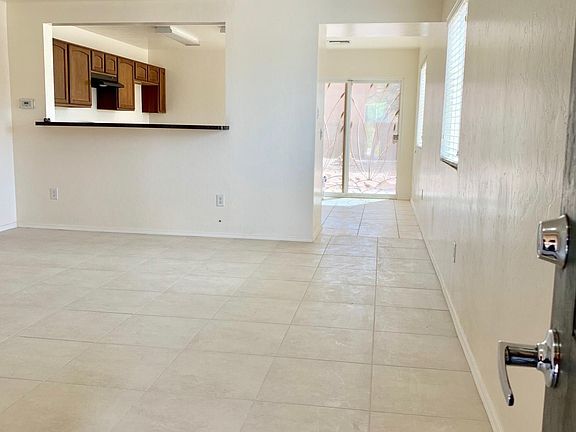 3rd image of 6989 S Silverweed Ln