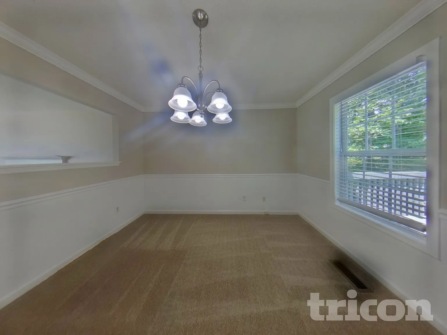 708 Newport Drive Villa Rica GA — Photo 4