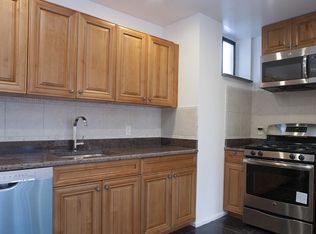 129 Carlton Ave APT 2B, Brooklyn, NY 11205