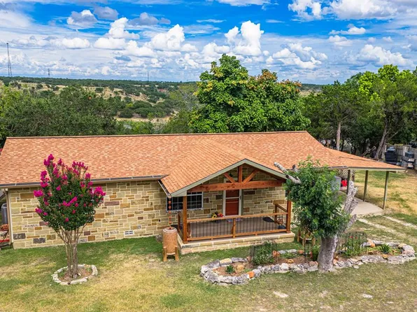 102 Ranger Trl, Kerrville, TX 78028