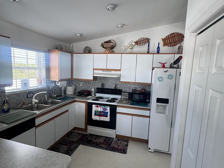 108 Seagull Ln — Photo 15