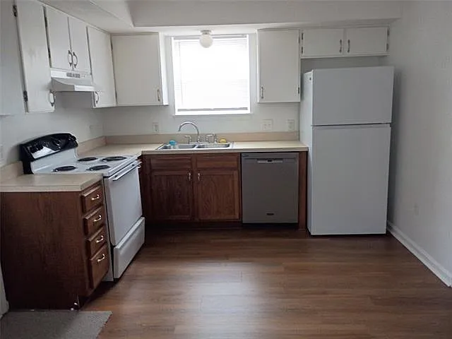 2915 Maine Ave #C — Photo 2
