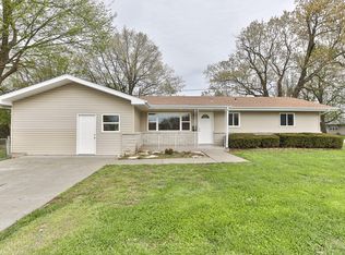 2959 E Bennett St, Springfield, MO 65804