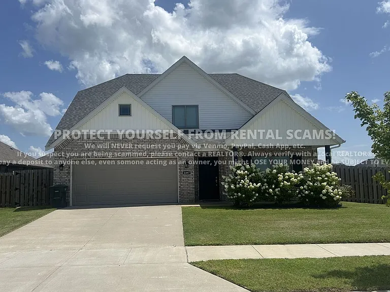 4397 W Newton Ave — Photo 1