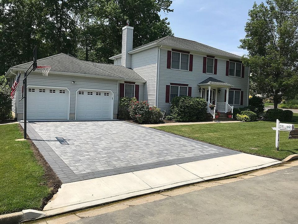 2nd image of 214 Highland Ave