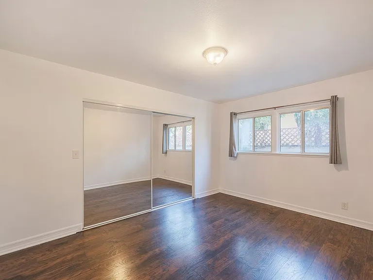 1710 Marshallfield Ln #A — Photo 16
