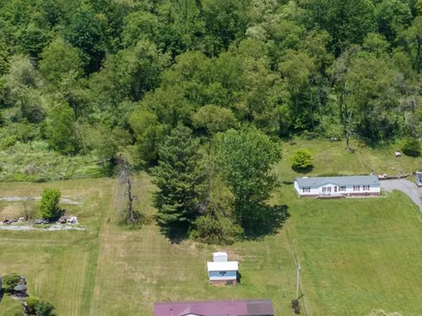 1153 Rosenbaum Rd, Bluefield, VA 24605