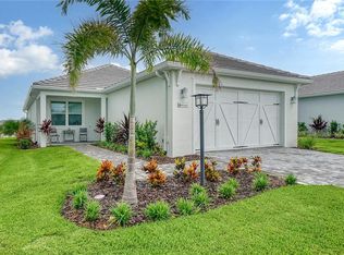 8168 Sternway Rd, Sarasota, FL 34240