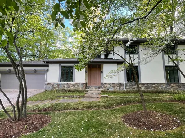 5933 Woodley Rd, Mc Lean, VA 22101