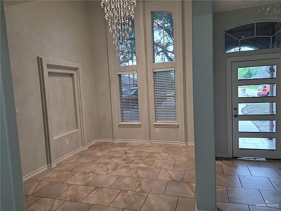 4th image of 3118 Vera Ave