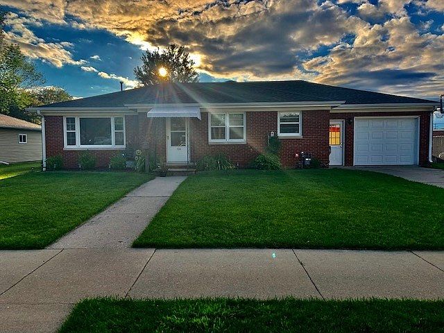 1st image of 724 Redwood Dr