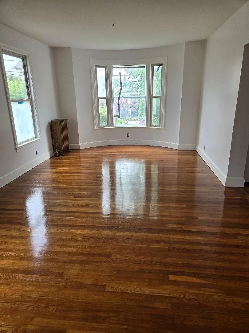 3 bed, 1300 sqft, $3,400 — Photo 3