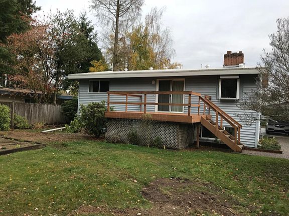 2nd image of 18521 1st Ave NE