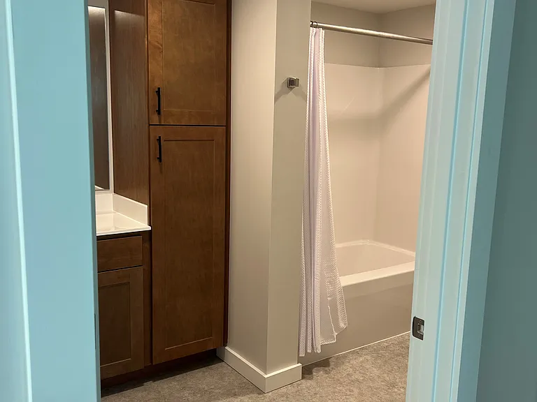 Fox Run Apartments — Photo 27