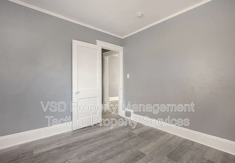 11429 Lardet Ave #UP — Photo 4
