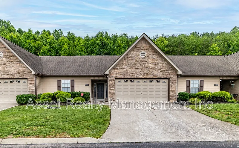 5104 Cates Bend Way #1