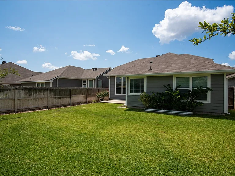 2006 Kathryn Dr — Photo 22