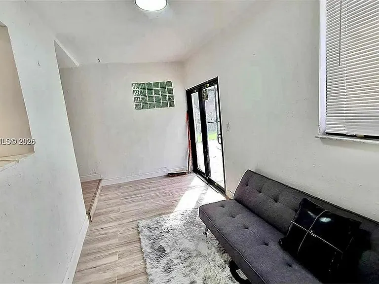 12040 N Miami Ave — Photo 24